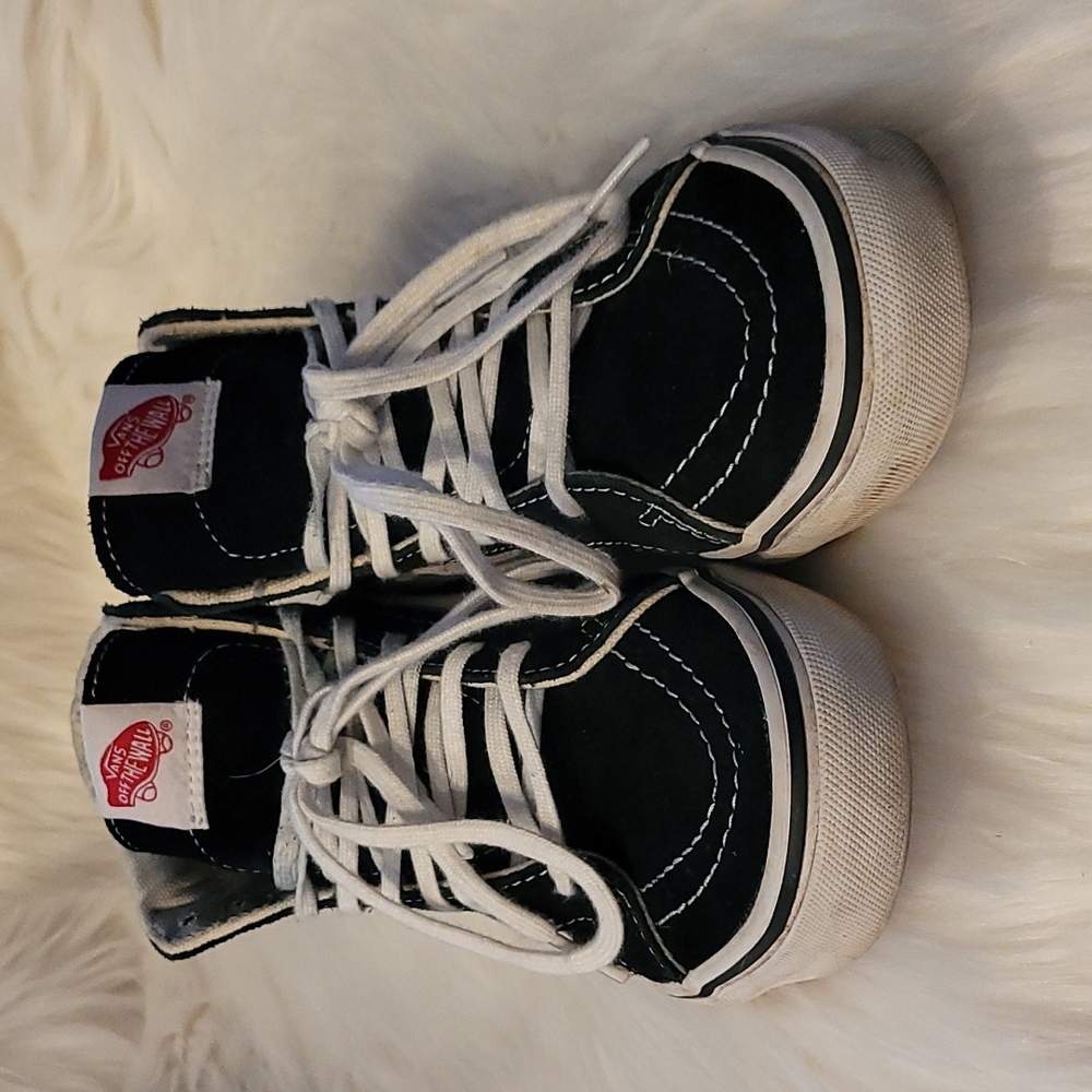 Vans - Picture 2 of 3